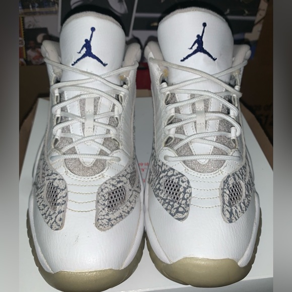 Jordan 11 Retro IE Cobait (2015) (GS) - Picture 2 of 6